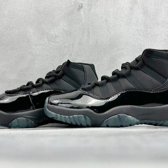 Air Jordan Retro 11LOW Women’s Iridescent High Tops - Picture 5 of 9